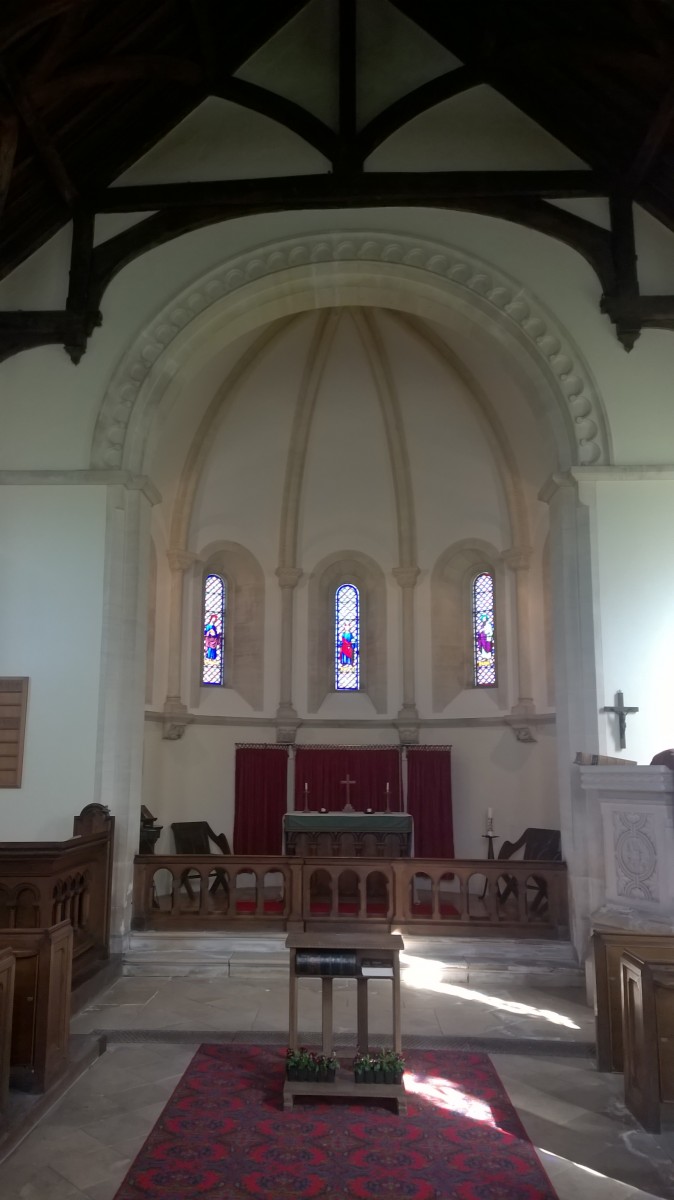 Photo of the altar in St.Luke's Frampton Mansell