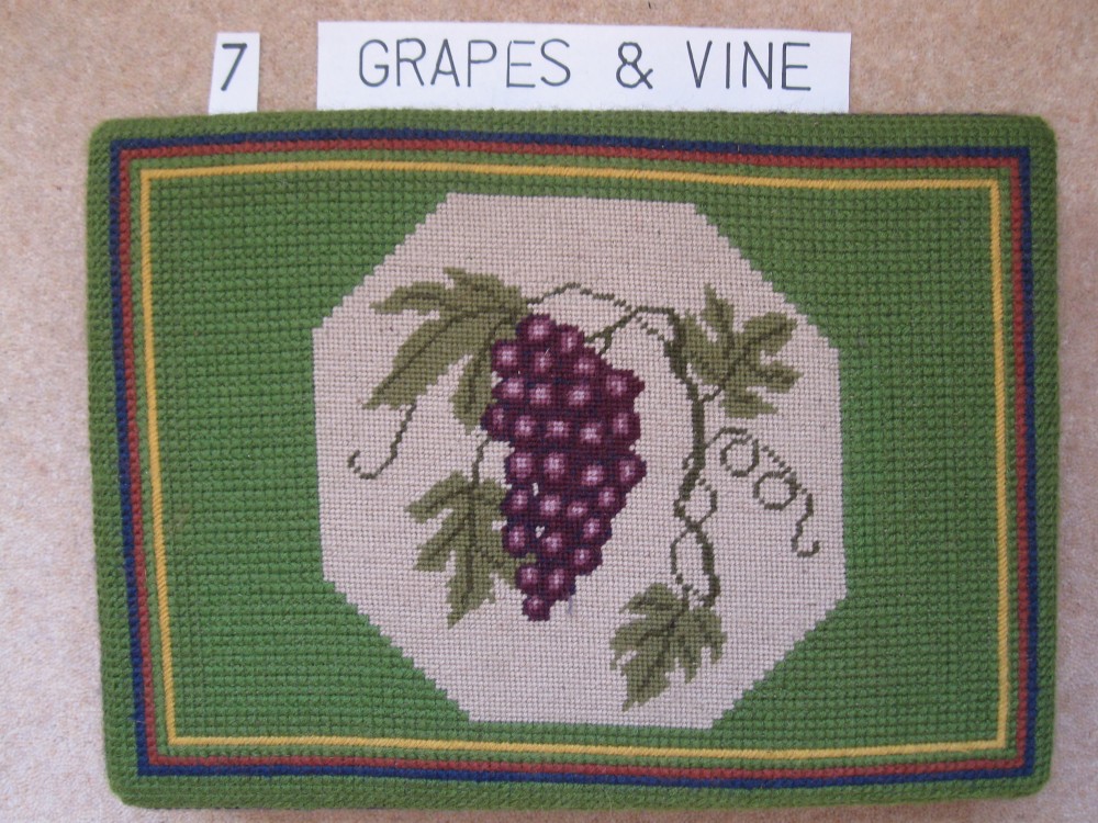 Kneeler 7 Grapes and Vine