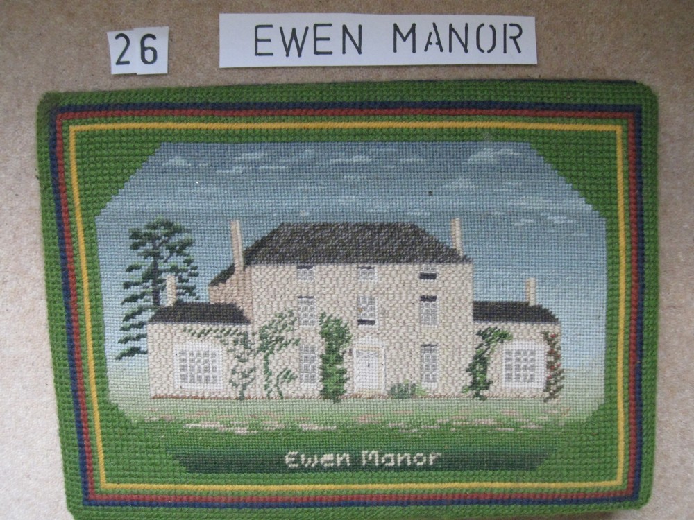 Kneeler 26 Ewen Manor