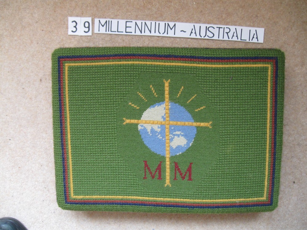 Kneeler 39 Millenium ~Australia