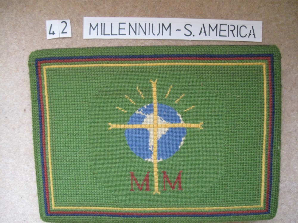 Kneeler 42 Millenium South America